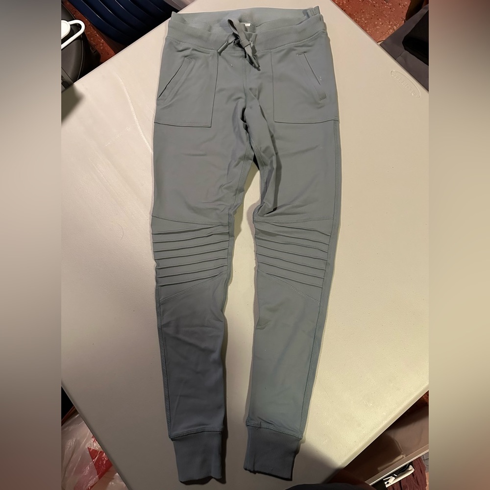 Kittenish Blueish Gray Moto Leggings